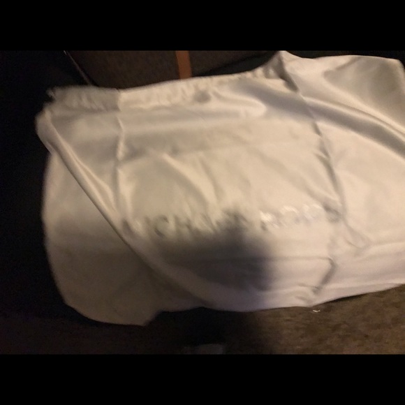 Michael Kors - Picture 4 of 6